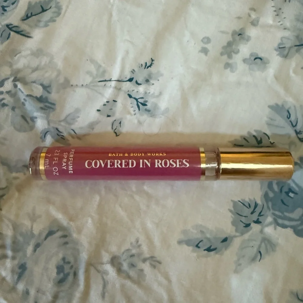 Bath & Body Works Covered in Roses Perfume - Gold and Pink - Picture 1 of 4